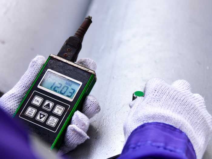 Provide gauging team for doing thickness measurement with certify by class society.